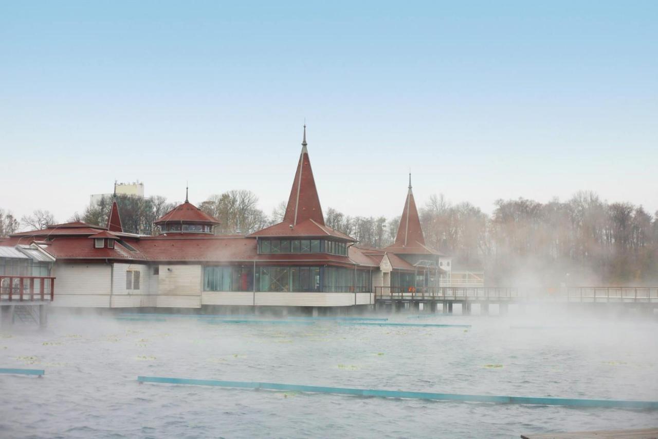 Valeria Vendeghaz Heviz Hotel Bagian luar foto